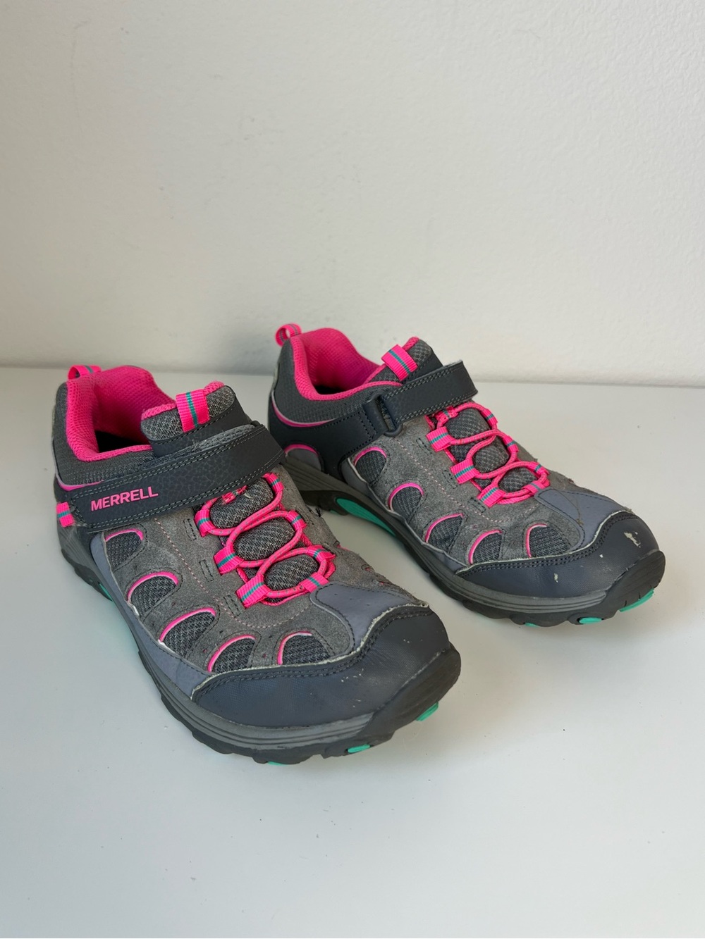 Merrell Chameleon Girls Hiking Shoes US 6.5 Youth Gray Pink Trail Sneaker